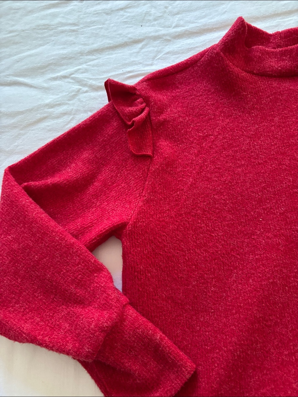 Ces Femme Red Ruffle Sweater Medium - Picture 2 of 6